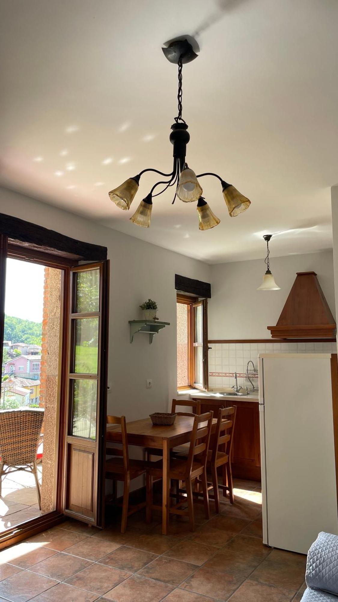 Apartamentos El Picoretu Mestas De Con Ngoại thất bức ảnh
