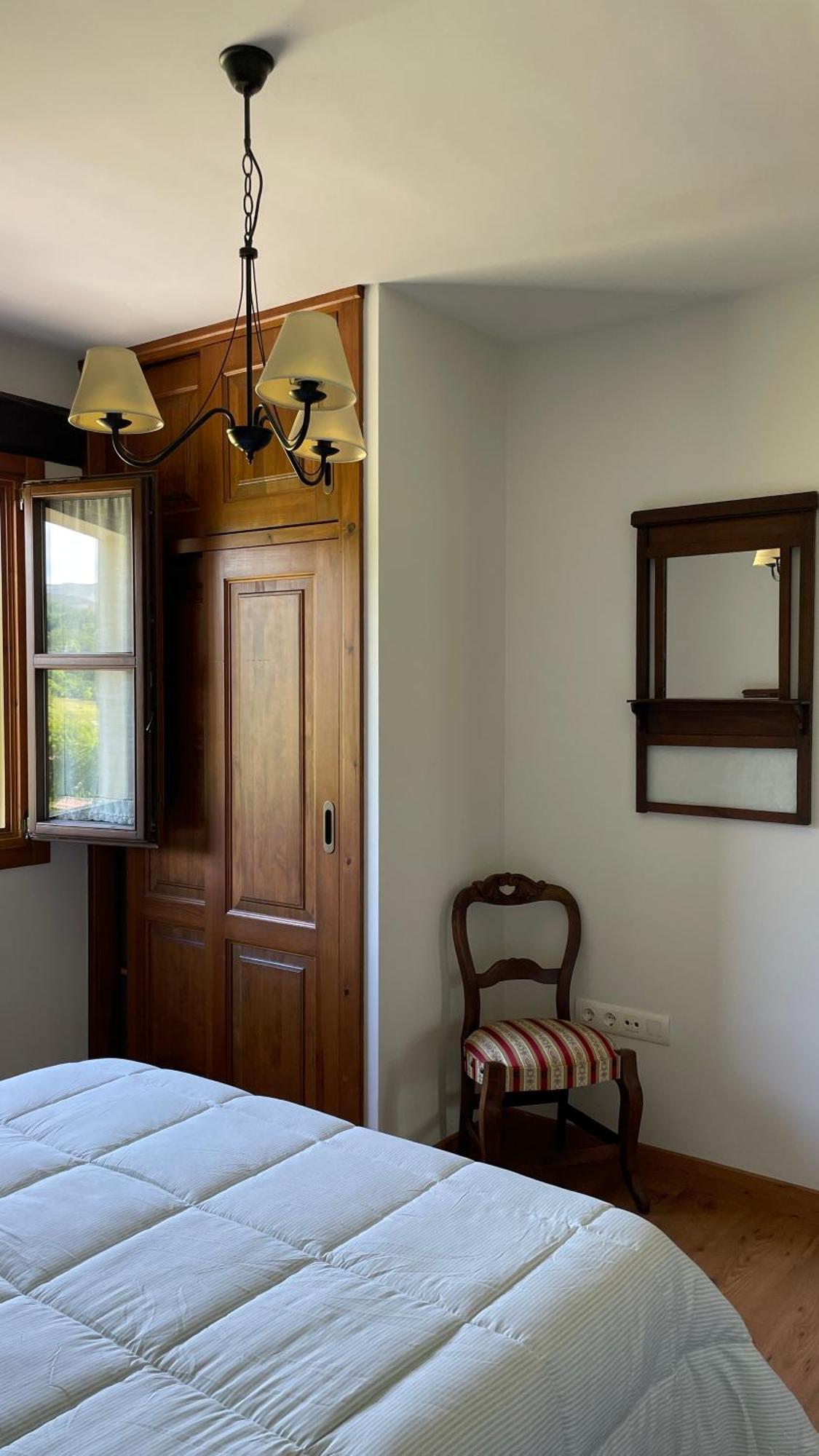 Apartamentos El Picoretu Mestas De Con Ngoại thất bức ảnh