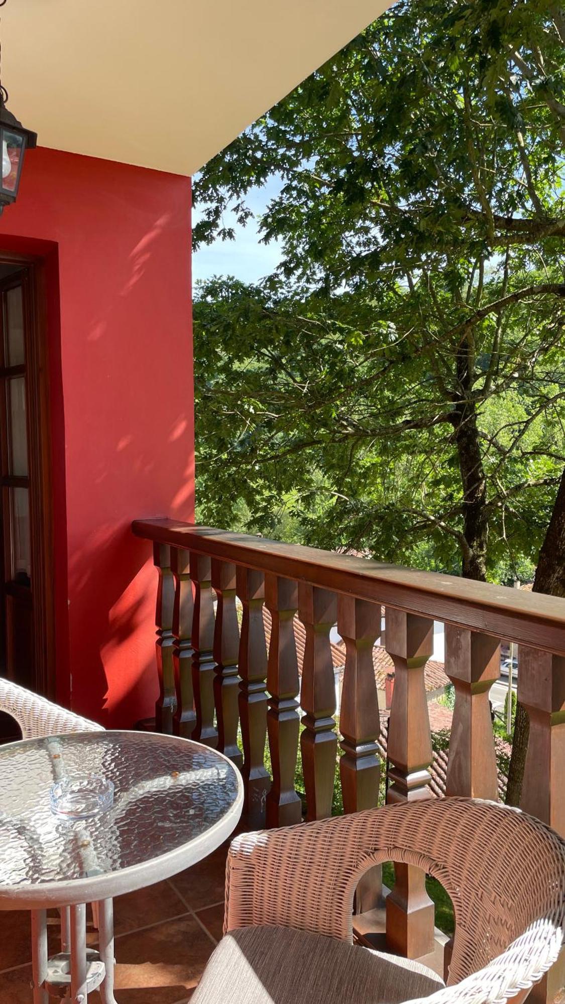 Apartamentos El Picoretu Mestas De Con Ngoại thất bức ảnh