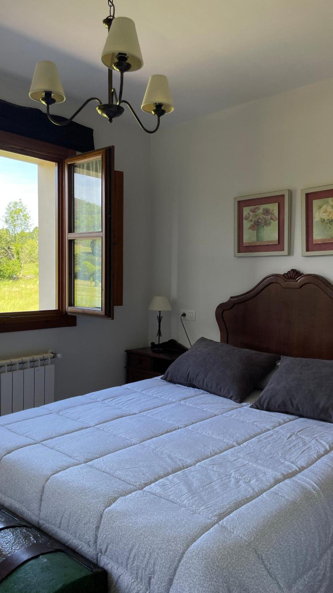 Apartamentos El Picoretu Mestas De Con Ngoại thất bức ảnh
