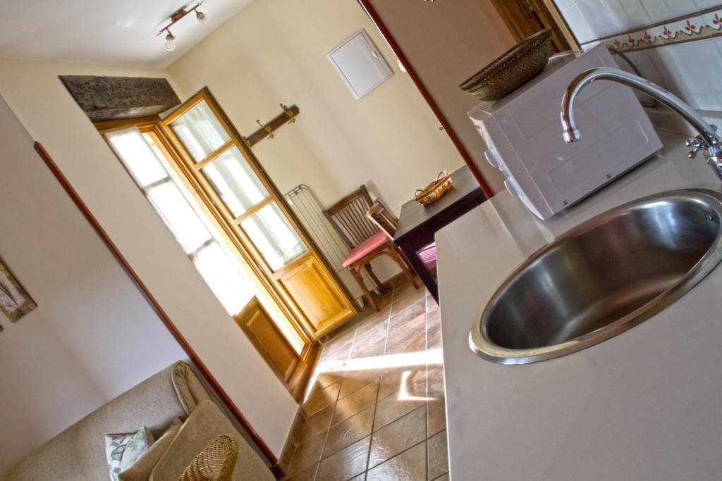 Apartamentos El Picoretu Mestas De Con Ngoại thất bức ảnh